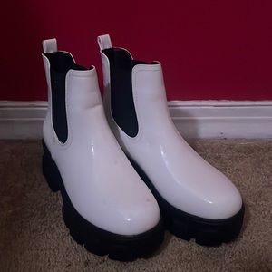 white/black boots brand new
